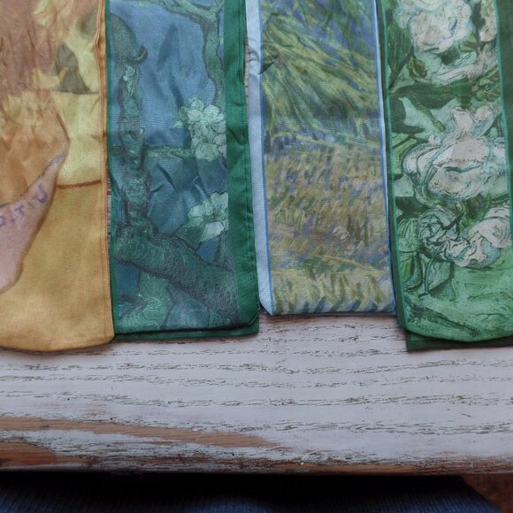 Scarfs SET of Four (4) ARTISTIC Design NWOT - Picture 4 of 5